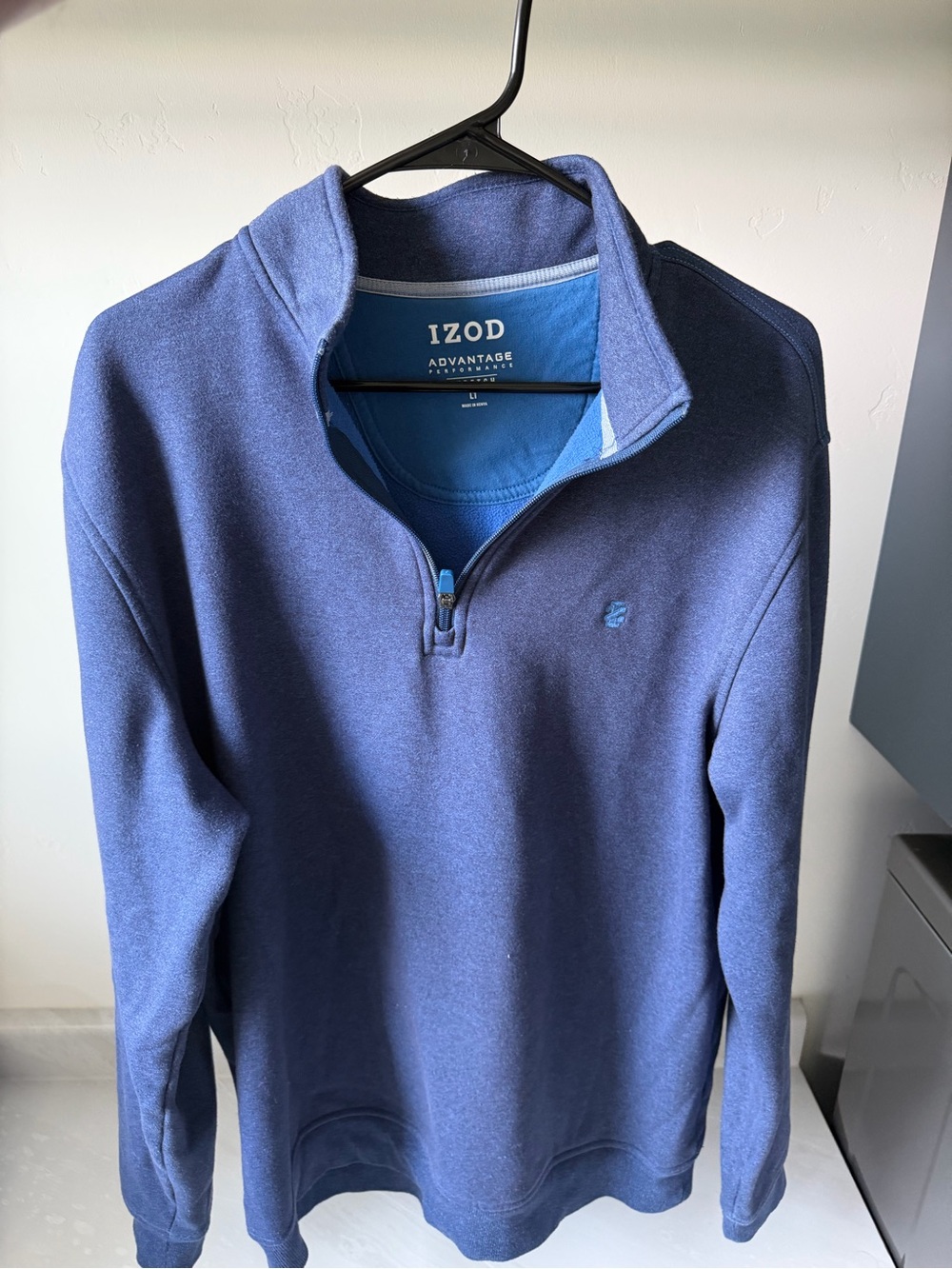 Izod Men’s Blue Quarter-Zip Sweater Pullover